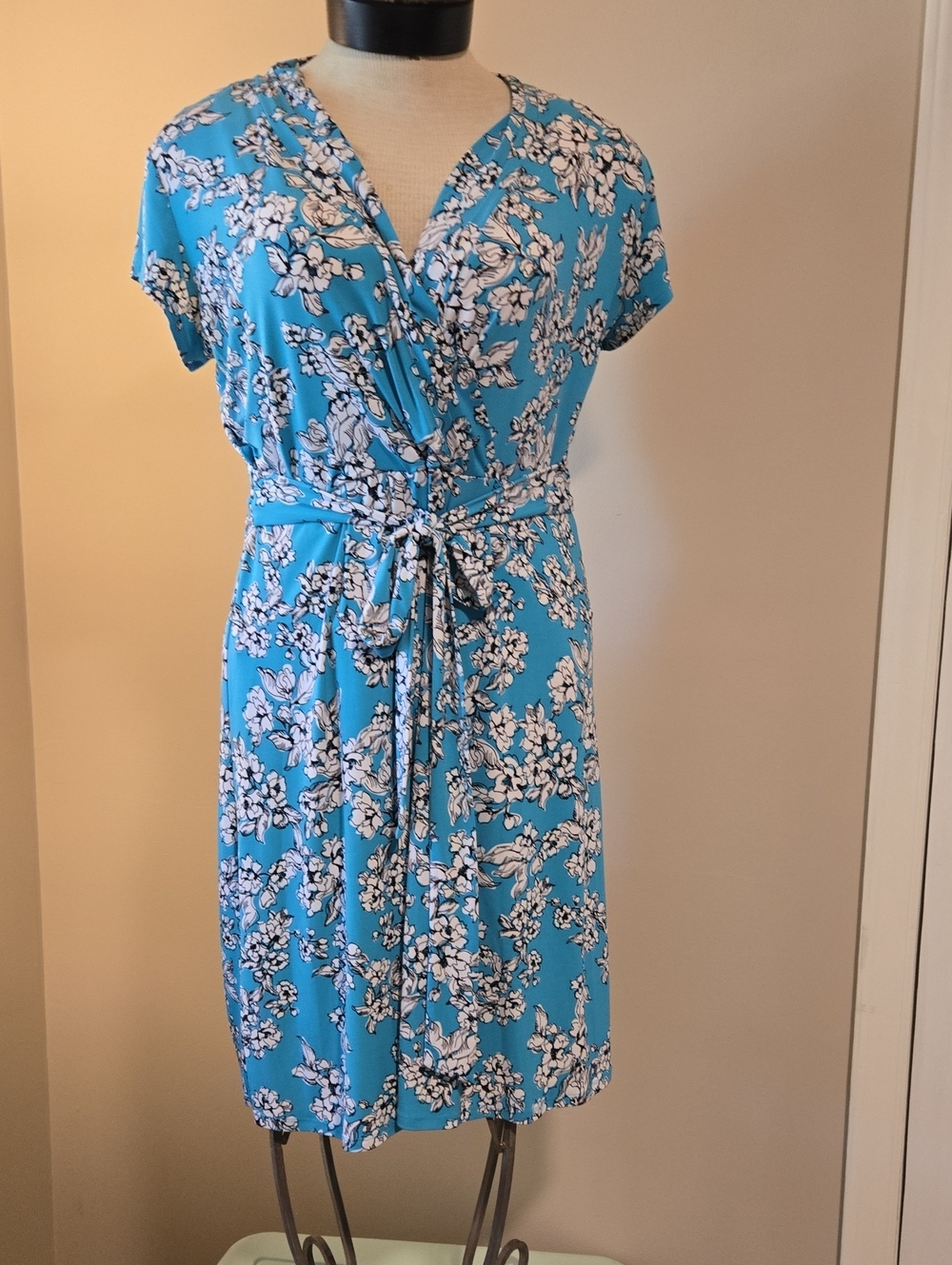 Liz Claiborne Blue Floral Tie-Waist Midi Dress